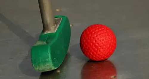 Quick rounds on compact greens.